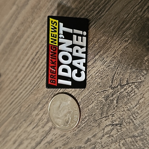 Sassy enamel pins - Picture 3 of 5